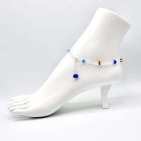 adjustable size will fit 9" up to 10.5" 