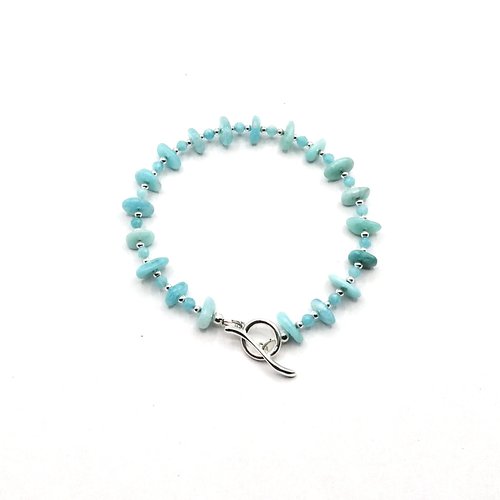 blue beaded bracelet