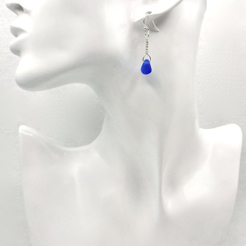 1 3/8" (3.5cm) in length from the top of the fish hook ear wires